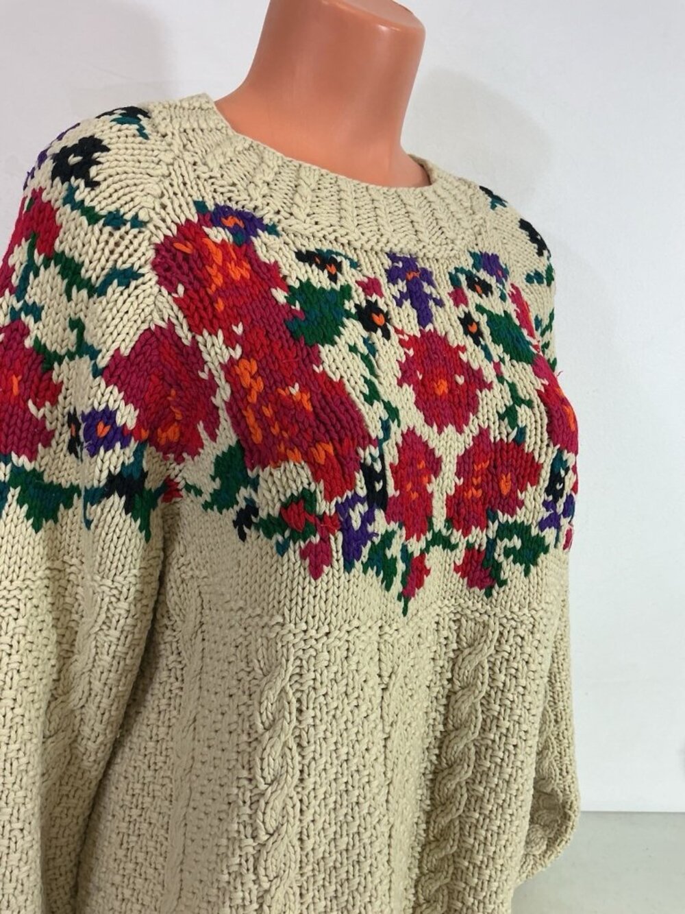 Vintage Handknit Floral Sweater Womens Medium - Picture 3 of 5
